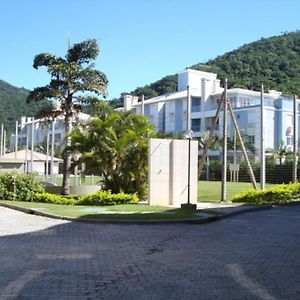 Condominio Villa Giardino Em Frente Ao Mar, Rodeado Pela Natureza